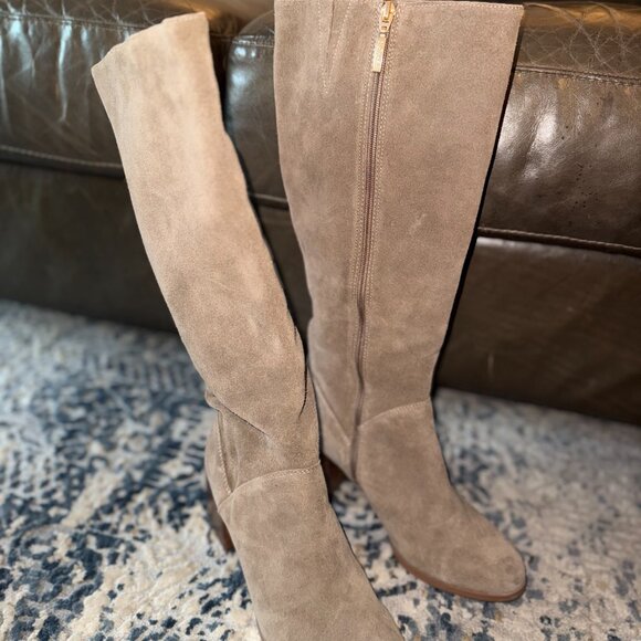 Taupe/tan suede knee-high boots in excellent condition - Picture 1 of 5